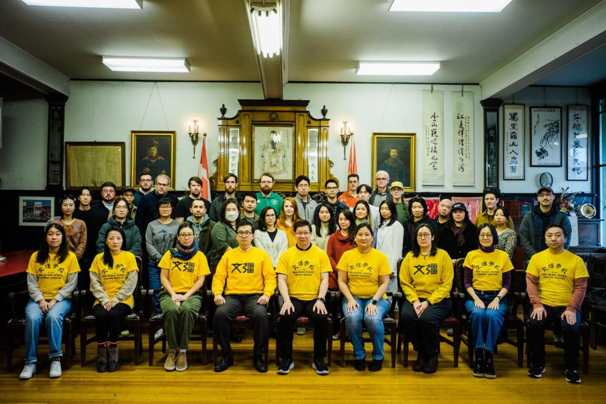Class photo in the traditional no-smile manner of Chinese schools. Photo credit: Mon Keang School